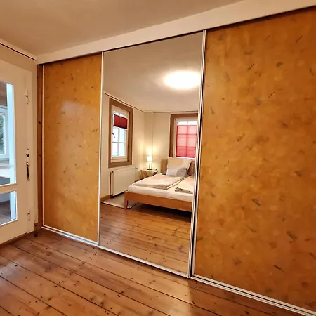 Schlossstrasse 7 * Steinbach (Hessen)