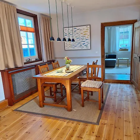 Apartment Schlossstrasse 7 *